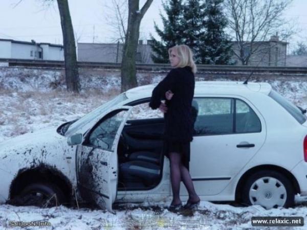 Девушка за рулем: курьезные ситуации на дороге (ФОТО)