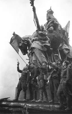 Раритетные кадры Дня Победы 9 мая 1945 года. Фото