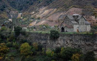 Красивые старинные церкви Армении. Фото