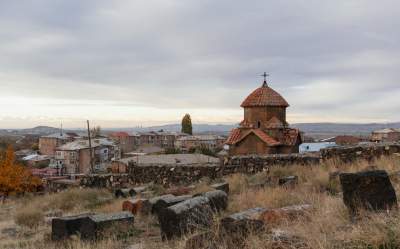 Красивые старинные церкви Армении. Фото