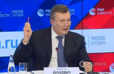 В соцсетях напомнили Януковичу смешной инцидент с ручкой