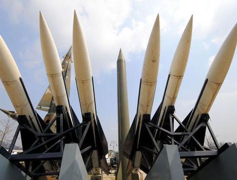 Российские дипломаты призывают КНДР отказаться от ядерного оружия 