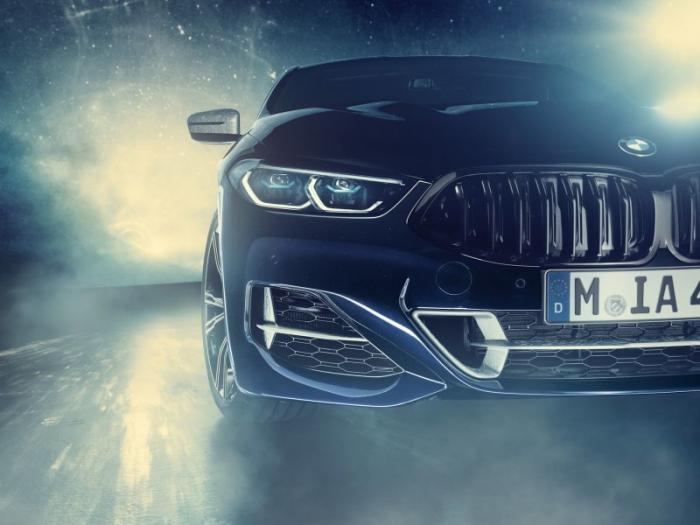 BMW 8 Series декорированный кусками метеорита