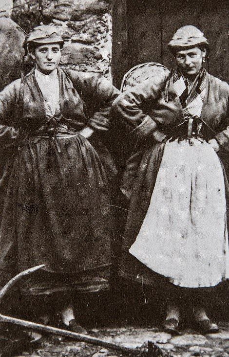 Храбрые девушки-рыбачки на снимках 1860-70 годов. ФОТО