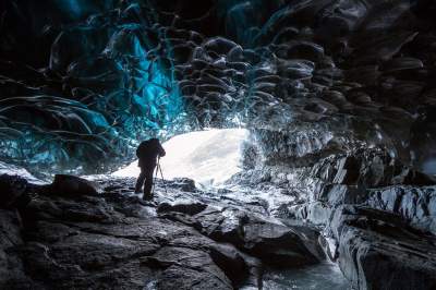 Ледяная пещера в национальном парке Исландии. Фото