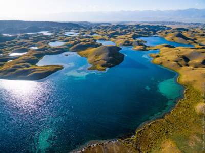 Киргизия в ярких пейзажах, сделанных дроном. Фото