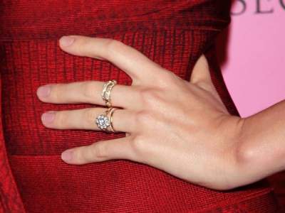 Жених подарил Кэти Перри кольцо, "как у бывшей"