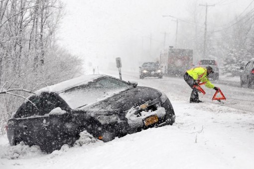 В США число жертв снегопада «Немо» возросло до девяти человек