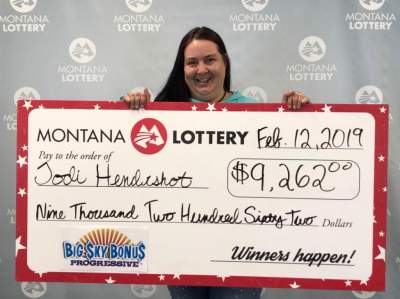 Зигзаг удачи: женщина выиграла в лотерею вслед за подругой и братом