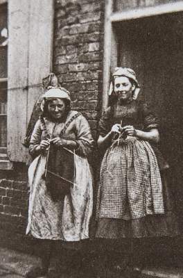 Быт женщин-рыбачек в снимках конца позапрошлого века. Фото