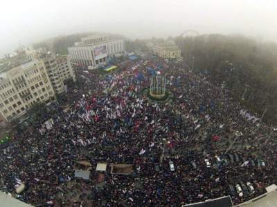 Три месяца Евромайдана в знаковых снимках. Фото
