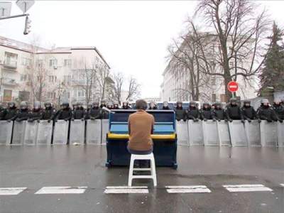 Три месяца Евромайдана в знаковых снимках. Фото