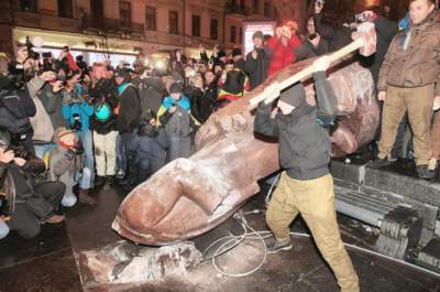 Три месяца Евромайдана в знаковых снимках. Фото