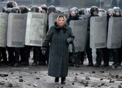 Три месяца Евромайдана в знаковых снимках. Фото