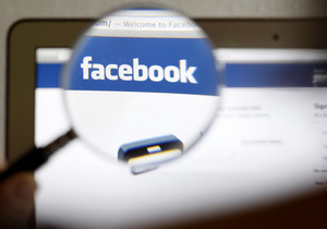 Facebook скроет аккаунты подростков от взрослых