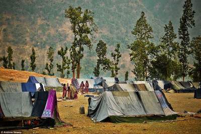 Как живется в Непале племени собирателей. Фото