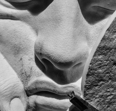 Мрамор словно оживает в руках этого итальянского скульптора. Фото