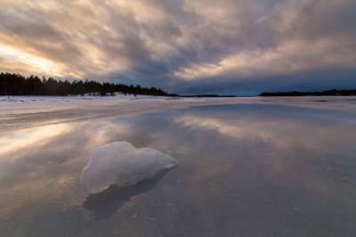 Так выглядит замерзшее Белое море. Фото