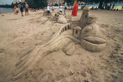 В Киеве прошел фестиваль скульптур из песка