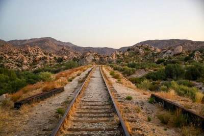 Опаснейшая железная дорога в США. Фото