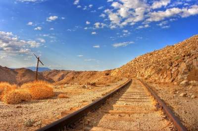 Опаснейшая железная дорога в США. Фото
