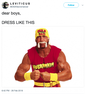 В Сети набирает популярность новый мем о мужской одежде