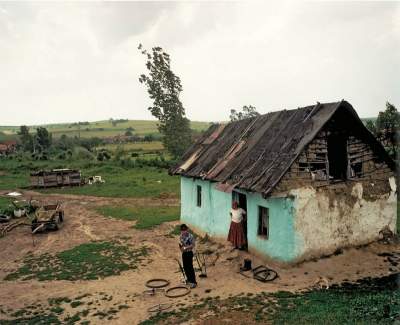 Фотограф показал, как живется цыганам в разных странах. Фото