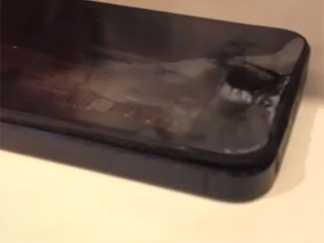 iPhone 5 нагрелся в руках и четыре раза взорвался со спецэффектами 