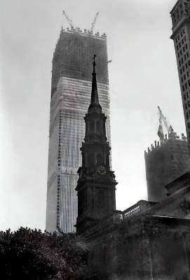 Фотограф показал, как выглядели известные здания и статуи во время их строительства. Фото