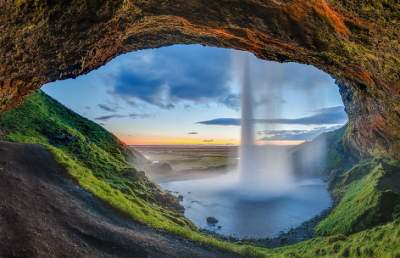 Красивейшие водопады Исландии в необычных кадрах. Фото
