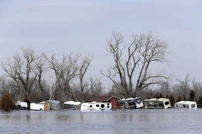 Последствия наводнения в США в пугающих кадрах. Фото
