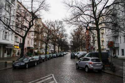 Так ухаживают за панельными домами в Германии. Фото