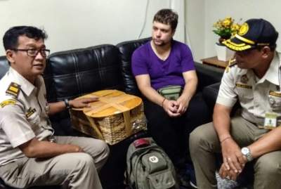 На Бали россиянин попытался вывезти из страны орангутанга в чемодане