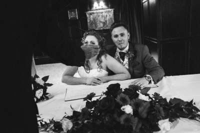 Никакой романтики: британец насмешил правдивыми фотками со свадеб