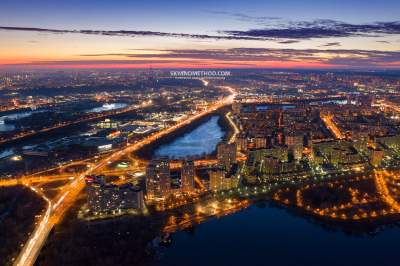 Как выглядит рассвет в разных точках Киева. Фото