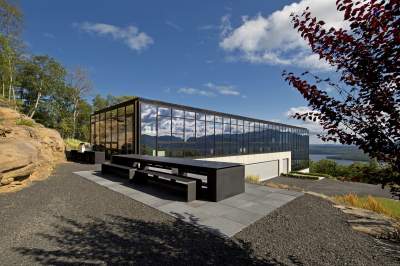 Стильный дом из стекла, стали и бетона от американского дизайнера. Фото