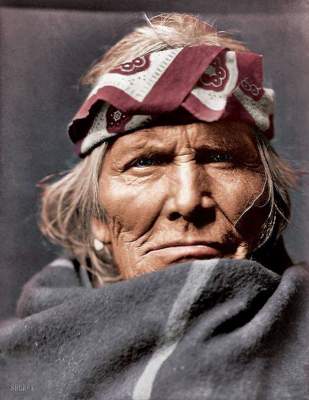 Раскрашенные старые снимки американских индейцев. Фото