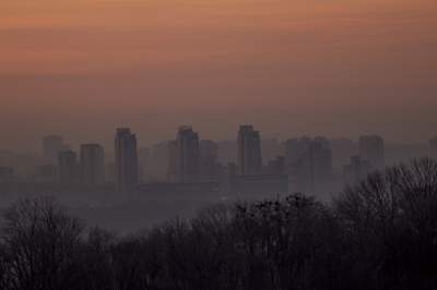 Как выглядит рассвет в Киеве на Арсенальной. Фото