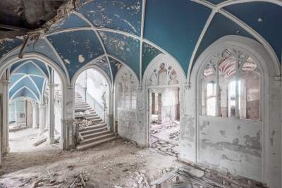 Заброшенные дворцы Европы в уникальном фотопроекте. Фото