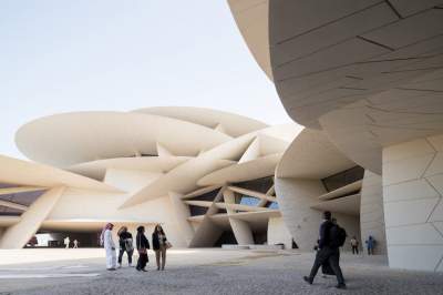 В Катаре построили огромный музей в виде розы. Фото