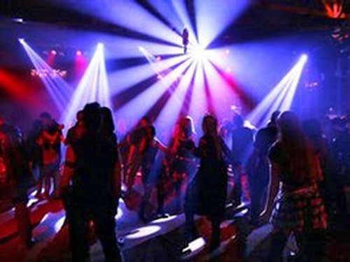 Молдаванам запретили ходить в ночные клубы без родителей