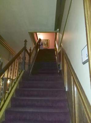 В США на старой лестнице сняли призрак актрисы