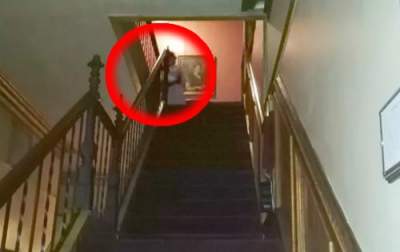 В США на старой лестнице сняли призрак актрисы