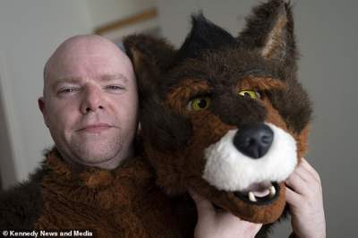 В Британии 37-летний мужчина решил стать собакой