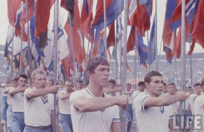 Работа и отдых молодежи во времена СССР. Фото