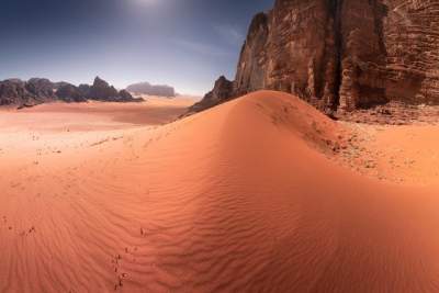 Эта пустыня в Иордании похожа на Марс. Фото