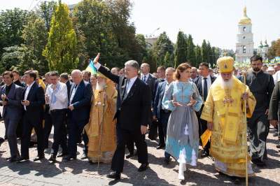 Самые стильные наряды Марины Порошенко. Фото