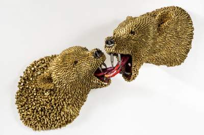 Невероятные скульптуры животных, сделанные из гильз. Фото