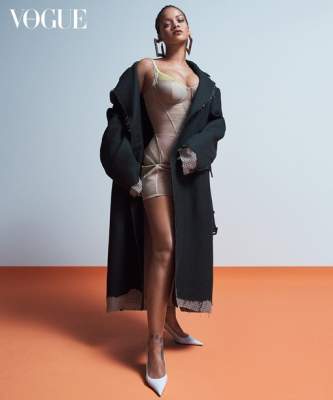 Рианна снялась в откровенной фотосессии для Vogue