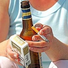 Подорожание алкоголя и табака откладывается до августа 